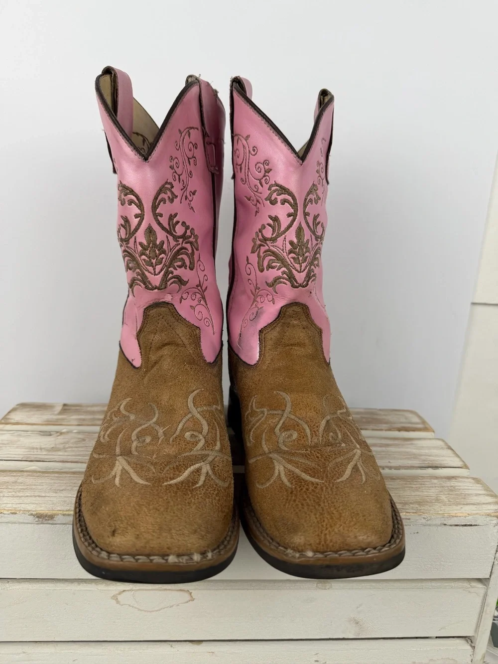 Old West kid's cowboy boots brown leather foot bed pink shaft embroidery size 3